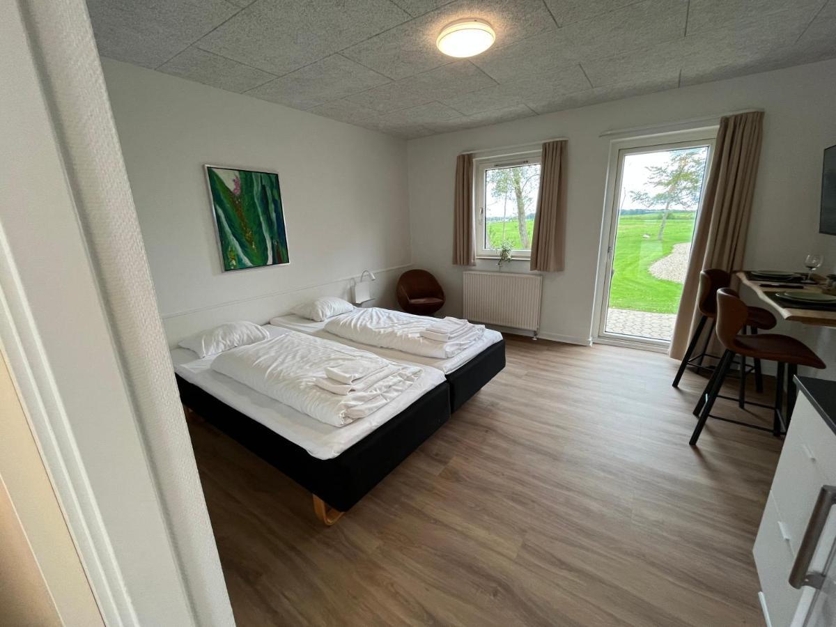 Go-Sleep Bredehus Aparthotel Bredsten  Eksteriør bilde