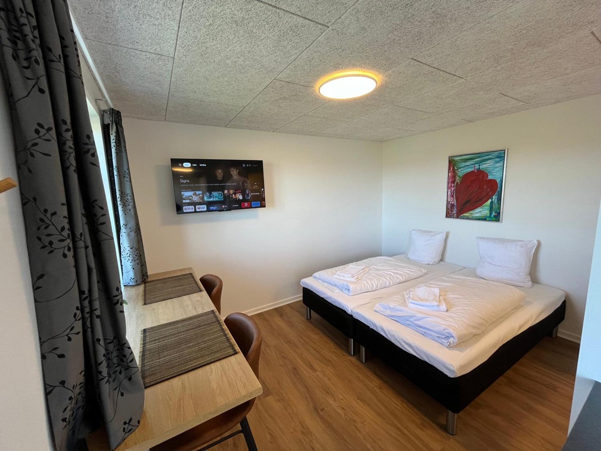 Go-Sleep Bredehus Aparthotel Bredsten  Eksteriør bilde